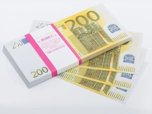 Деньги сувенирные 200 Евро